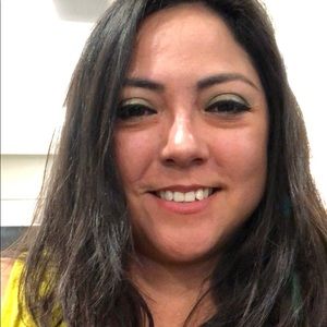 Meet your Posher, Ana